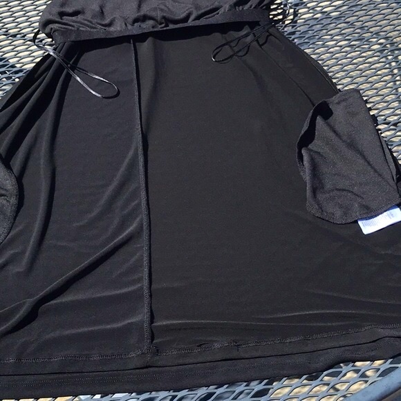 NWOT Nicole Miller Black  Halter Dress Size Medium - Picture 15 of 15